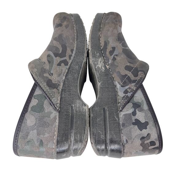 Dansko Professional Slip-On Clog Womens 40 9.5-10 Camo Slip-Resistant - Picture 7 of 11